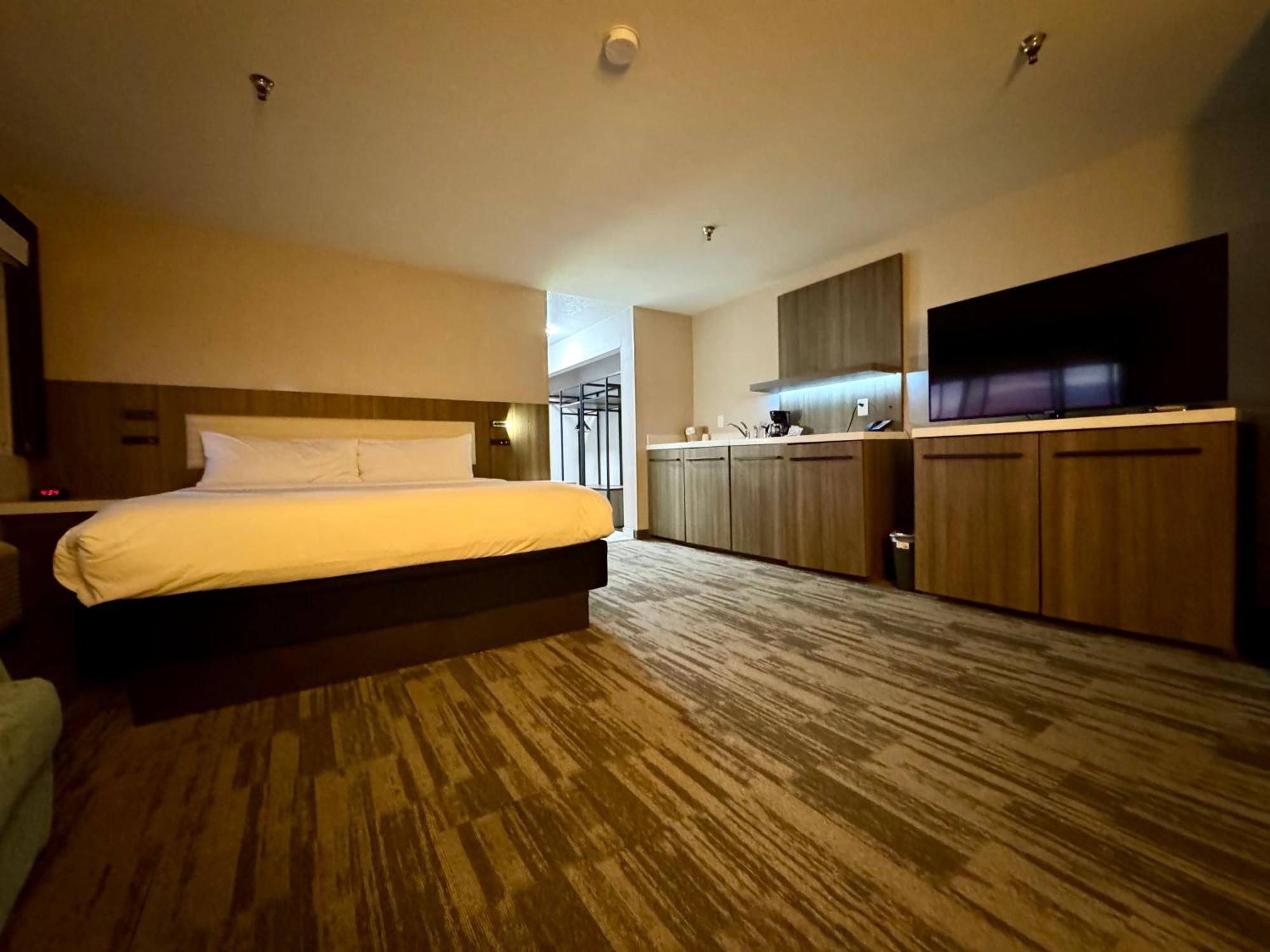 La Casa Modesto, Ascend Collection 3*